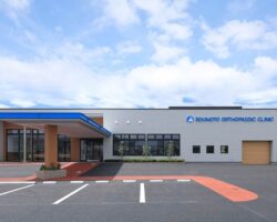 ①クリニック外観